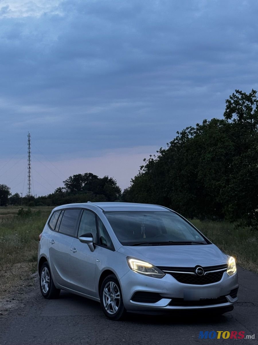 2016' Opel Zafira photo #6