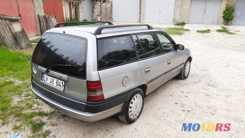 1995' Opel Astra photo #4
