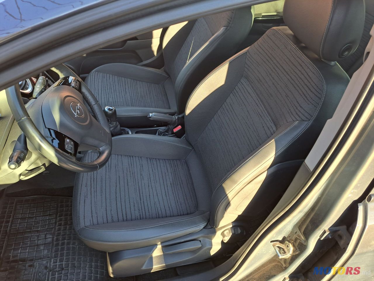 2014' Opel Corsa photo #6