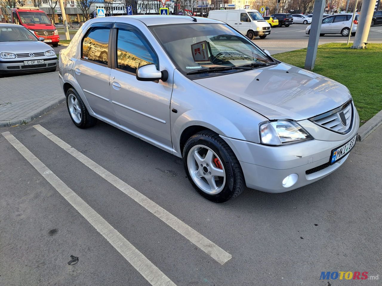 2007' Dacia Logan photo #3