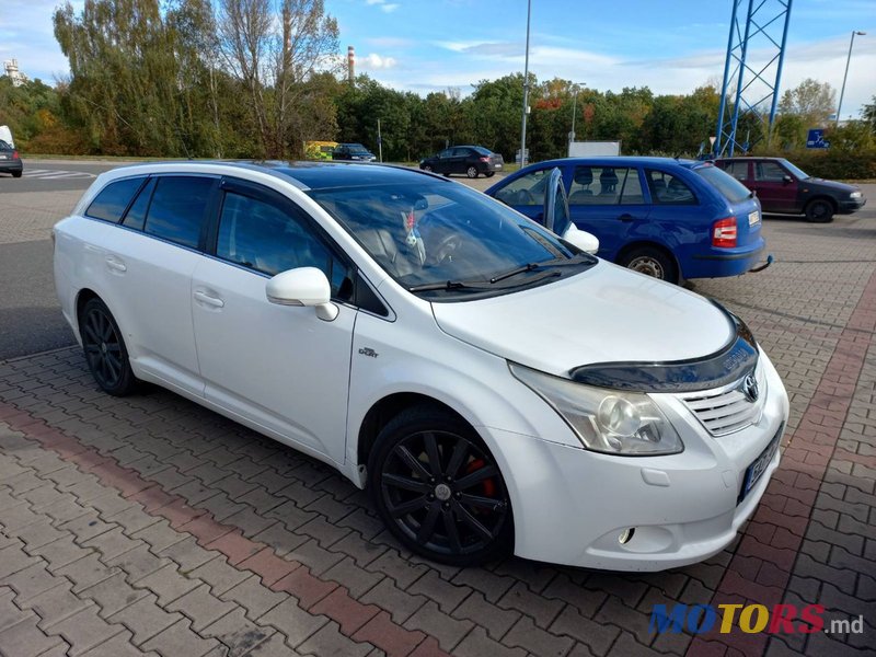 2010' Toyota Avensis photo #1