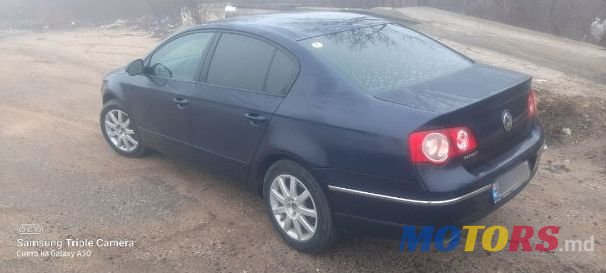 2006' Volkswagen Passat photo #5