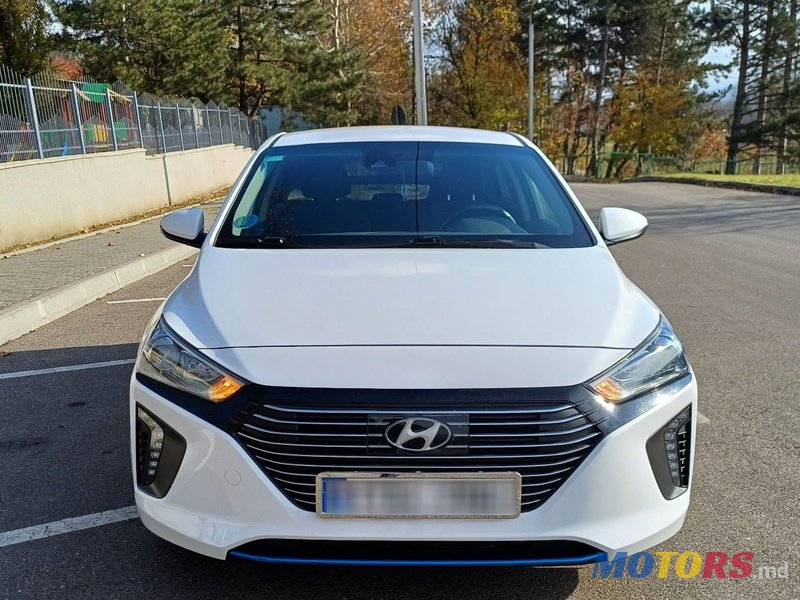 2019' Hyundai Ioniq photo #6