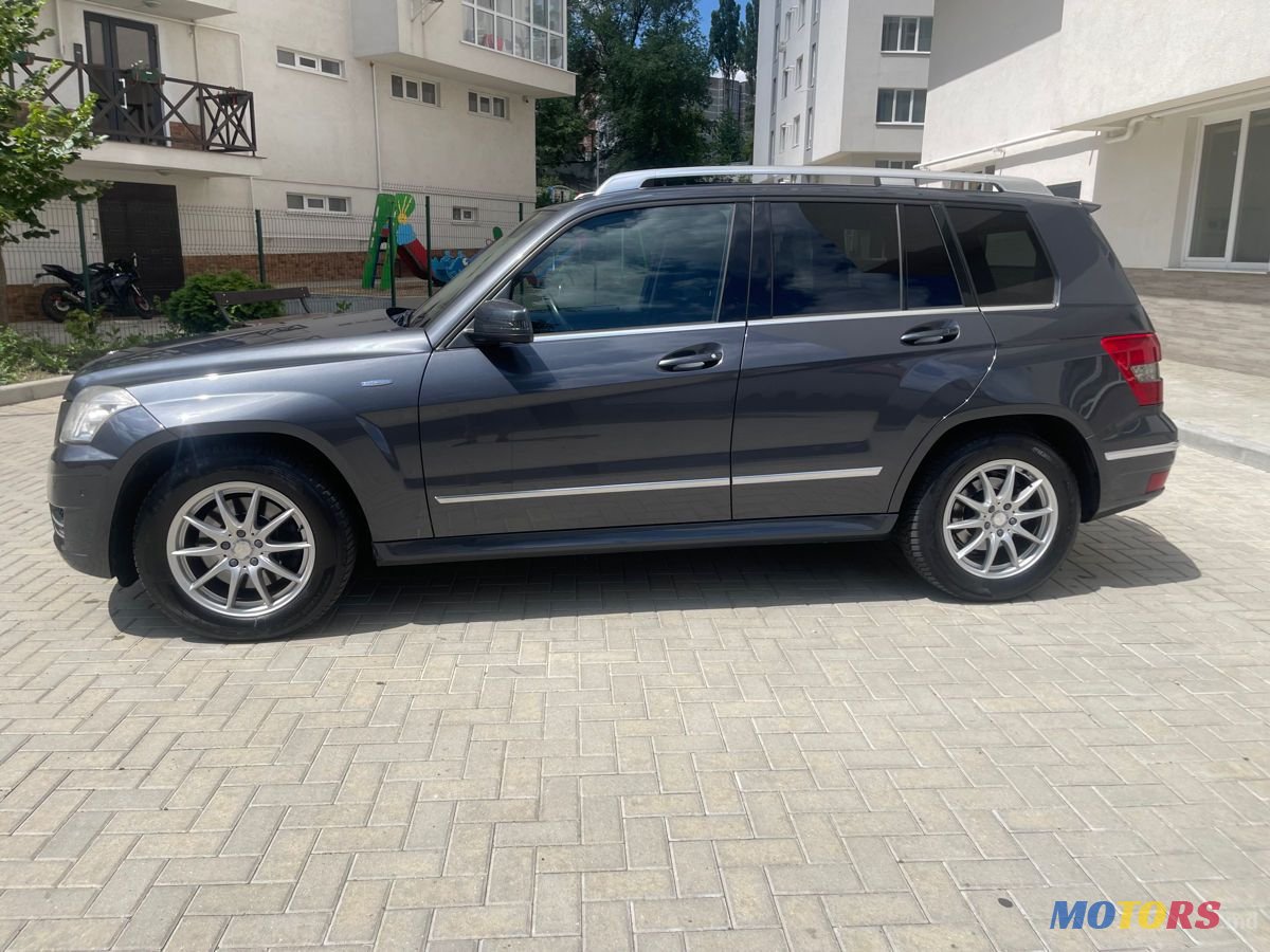2010' Mercedes-Benz GLK-Class photo #3