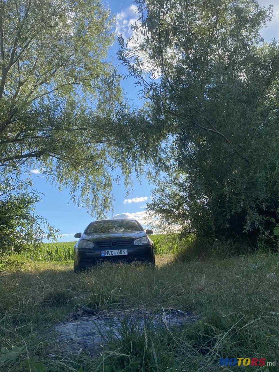 2005' Volkswagen Golf photo #1