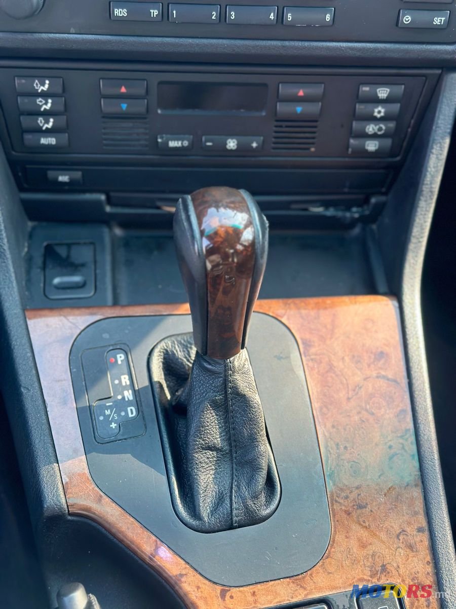 2002' BMW 5 Series photo #6