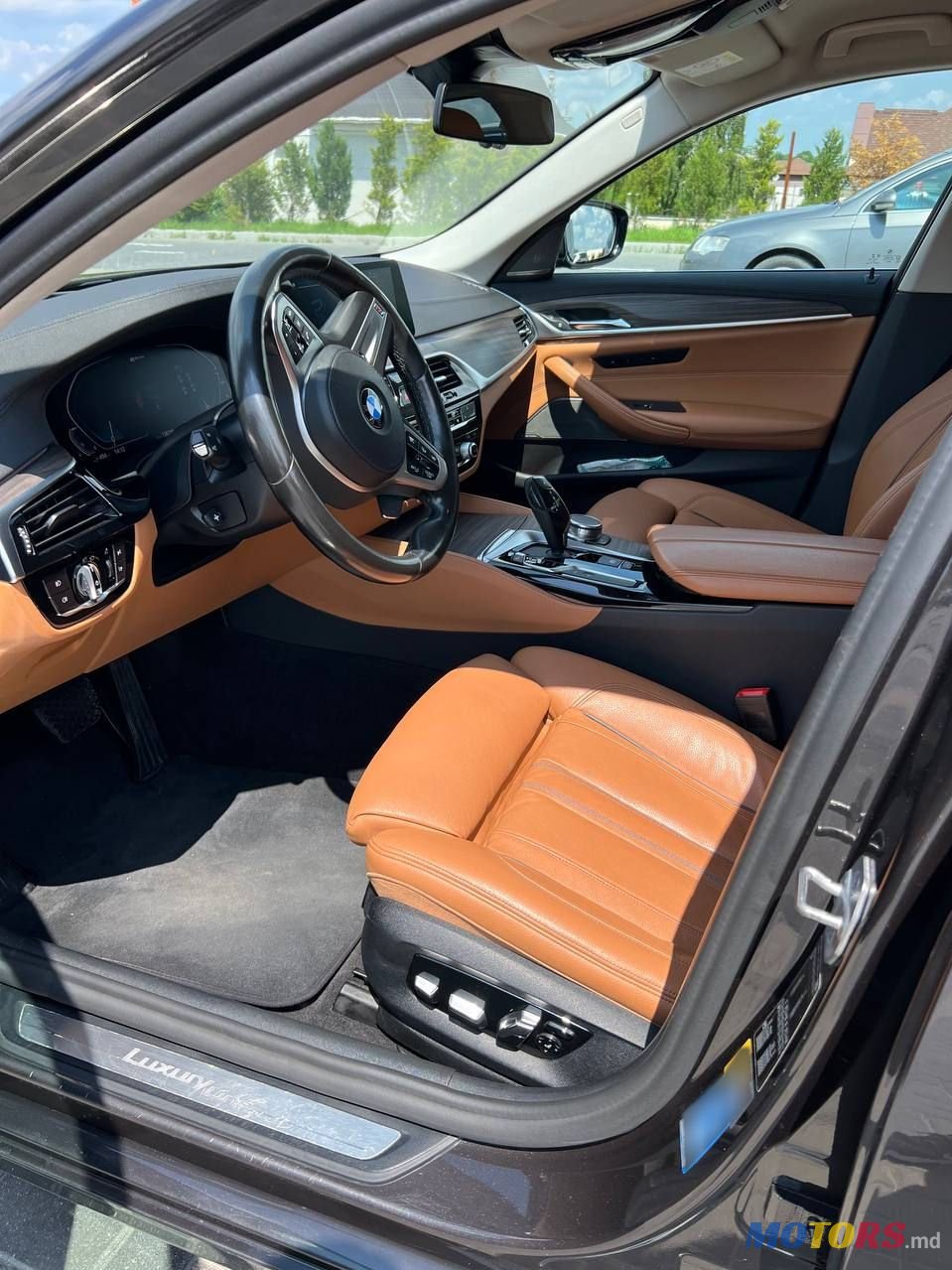 2019' BMW 5 Series photo #5