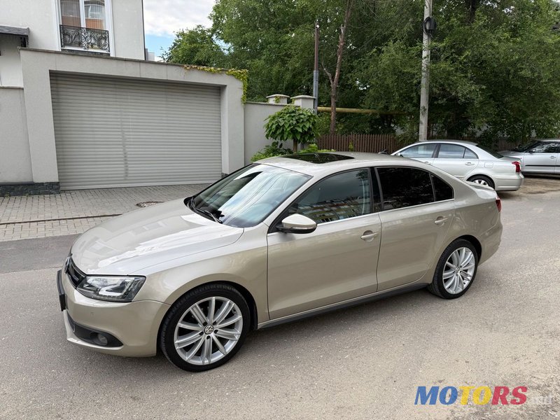 2014' Volkswagen Jetta photo #2