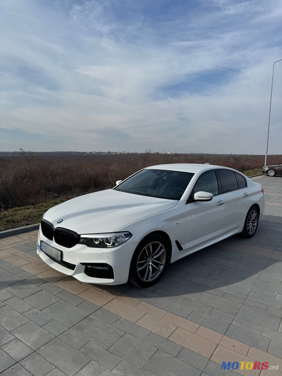 2017' BMW 5 Series photo #2