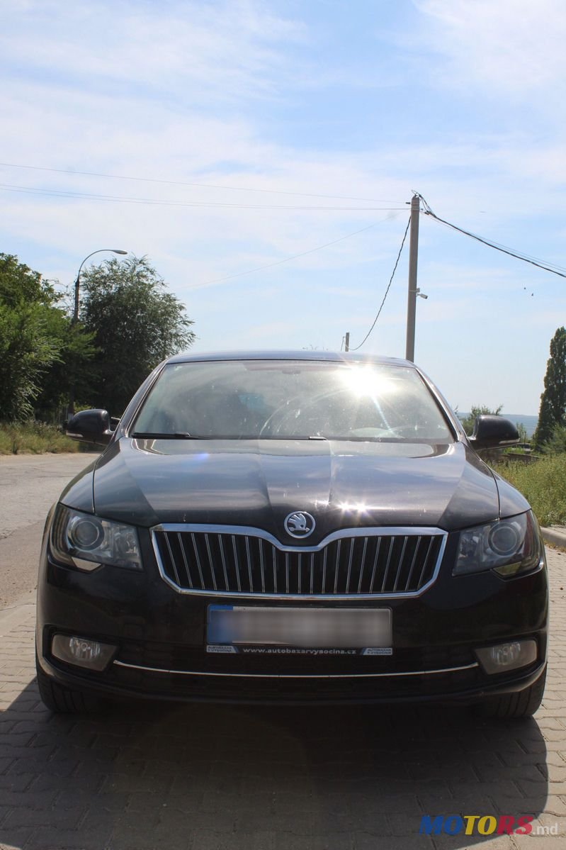 2013' Skoda Superb photo #2