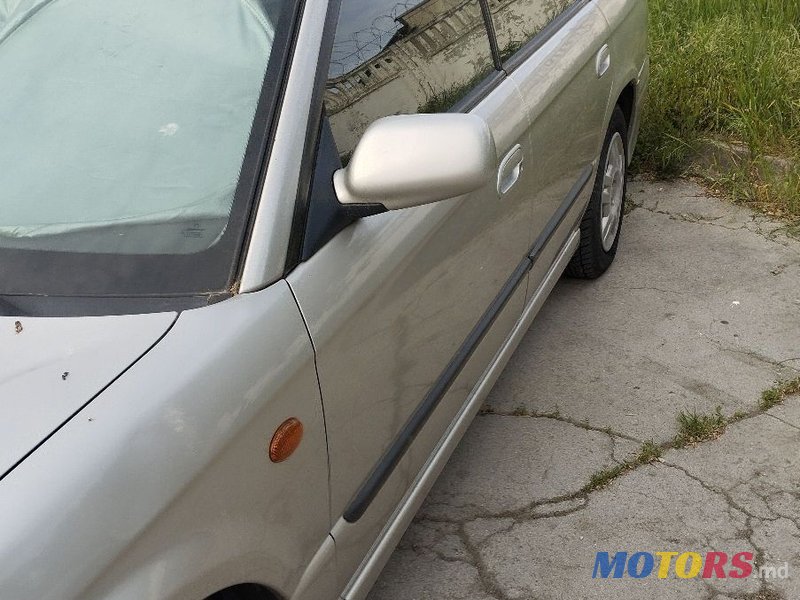 2001' Subaru Legacy photo #2