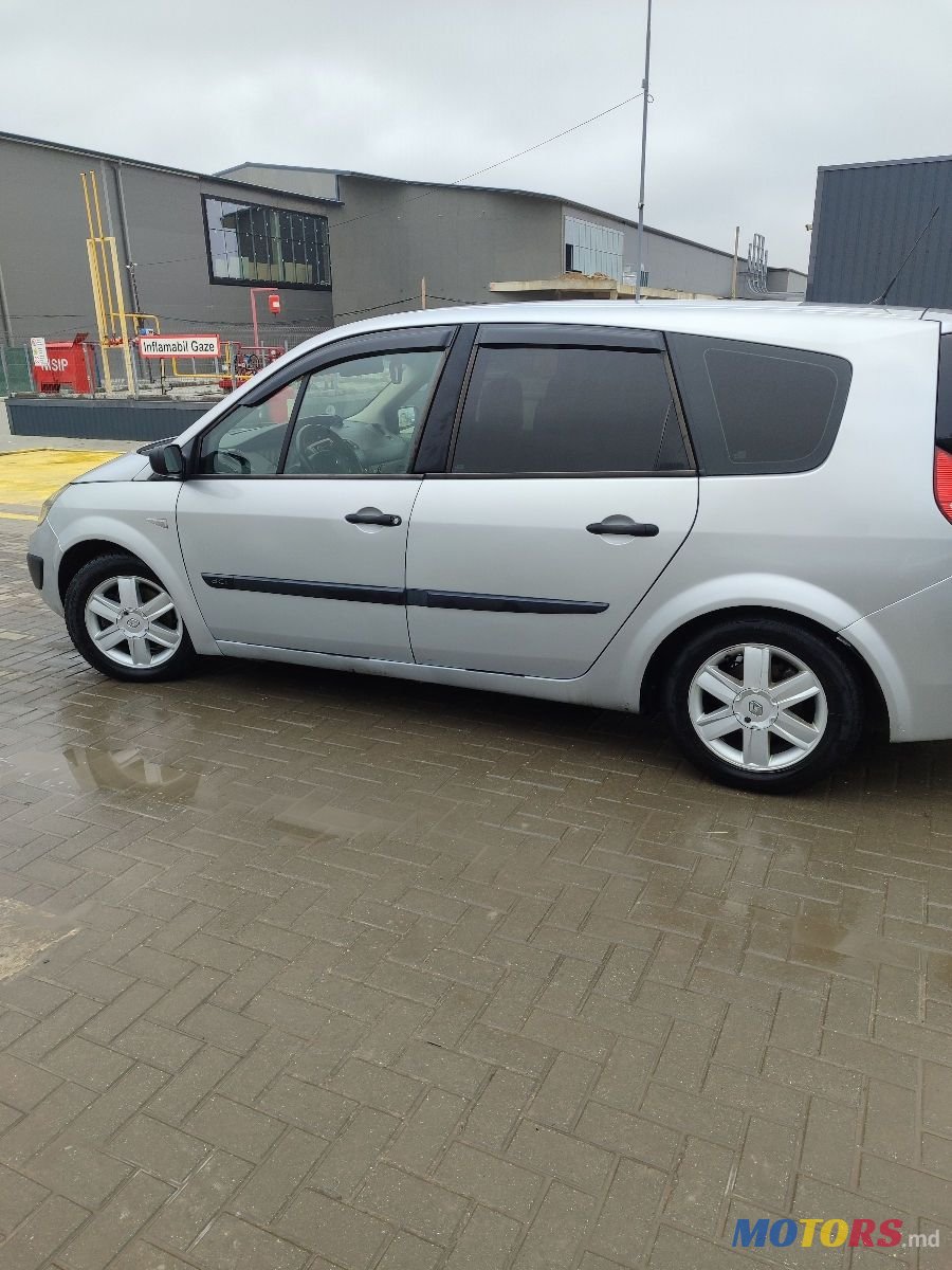 2005' Renault Grand Scenic photo #4