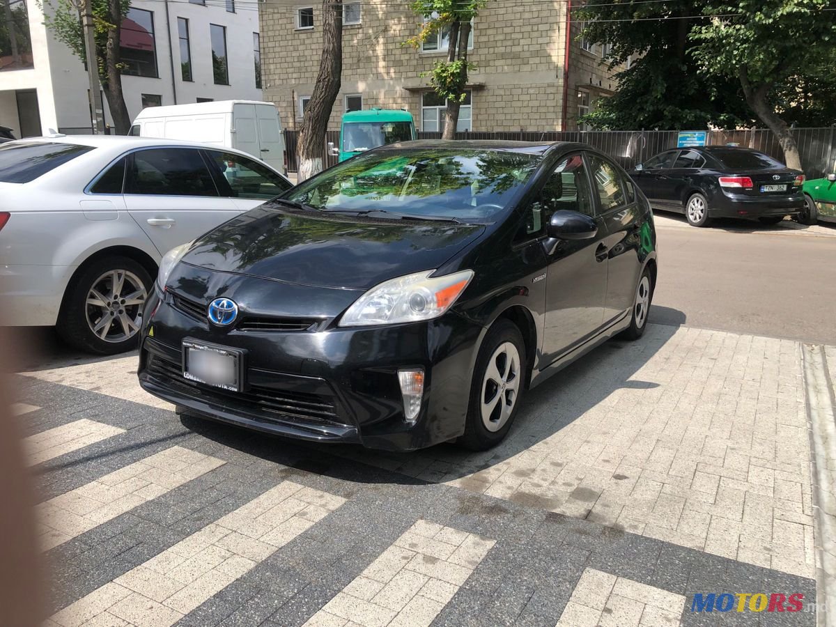 2012' Toyota Prius photo #2