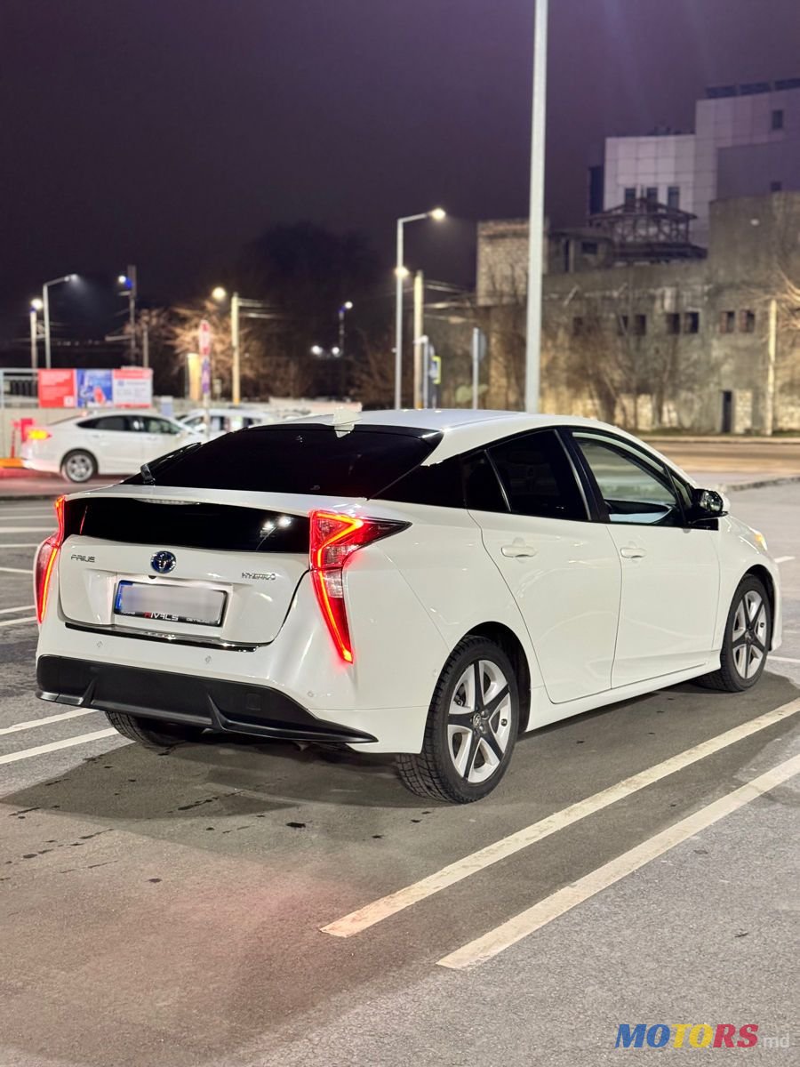 2017' Toyota Prius photo #3