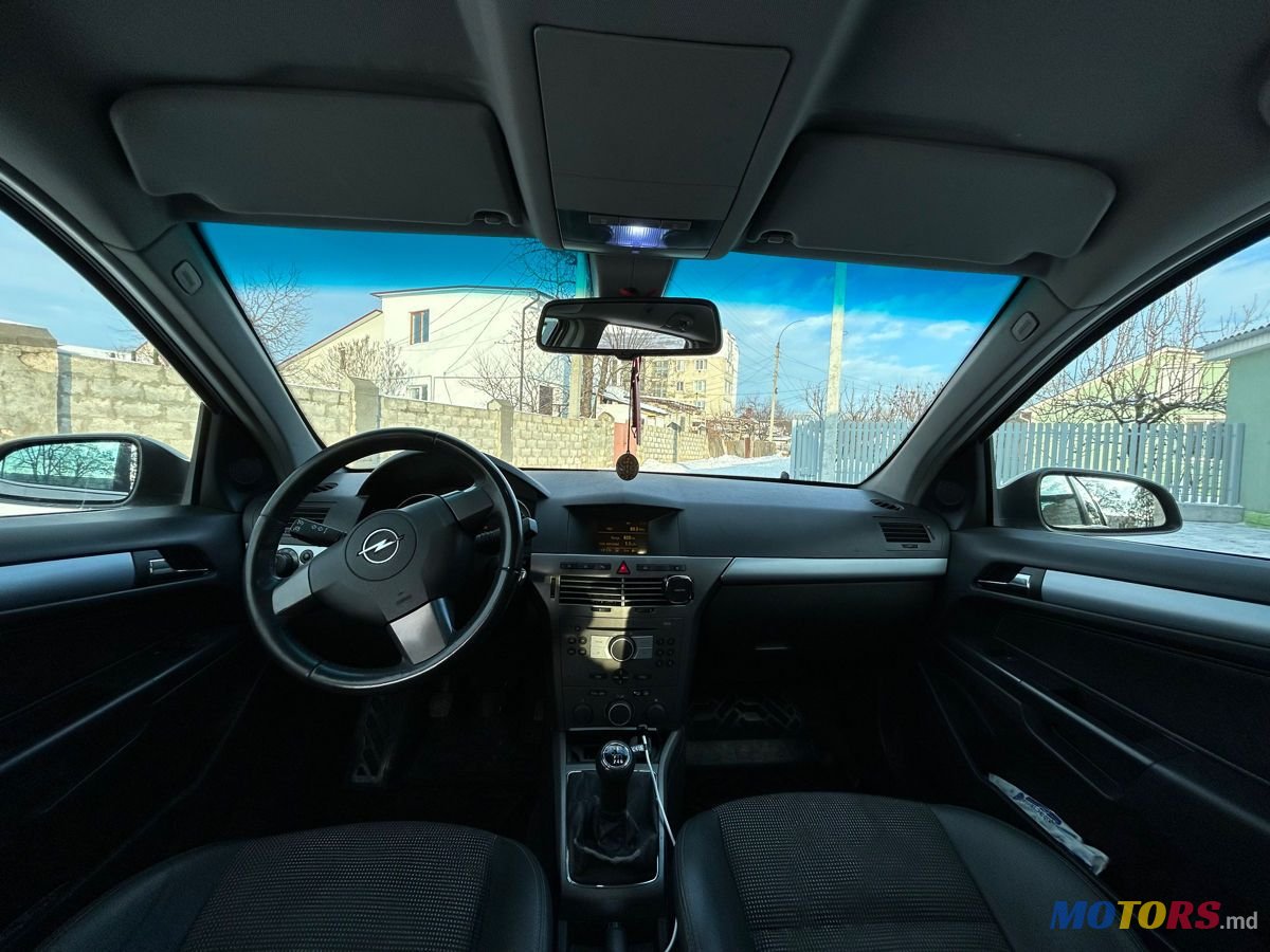 2006' Opel Astra photo #3