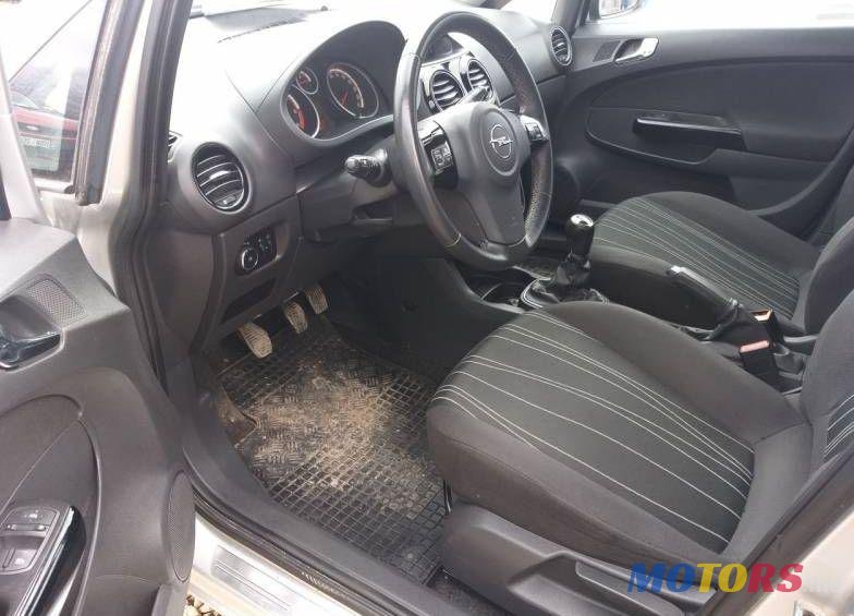 2011' Opel Corsa photo #3