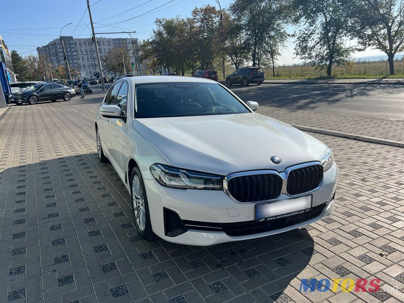 2020' BMW 5 Series photo #2