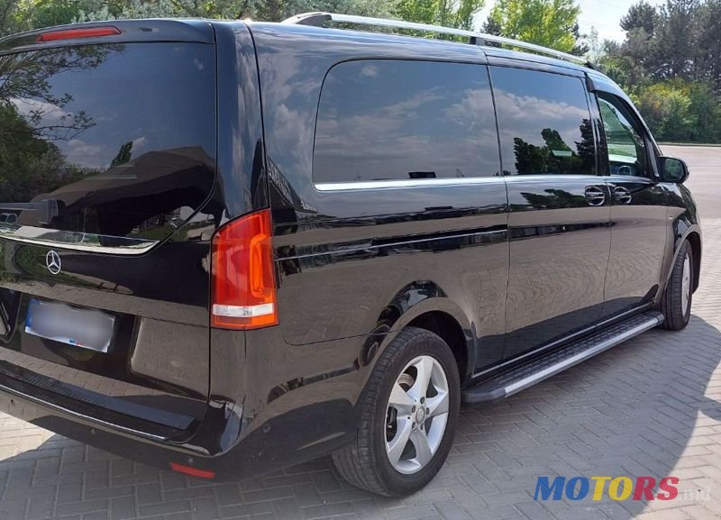 2016' Mercedes-Benz V-Class photo #6