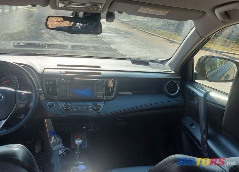 2014' Toyota RAV4 photo #4
