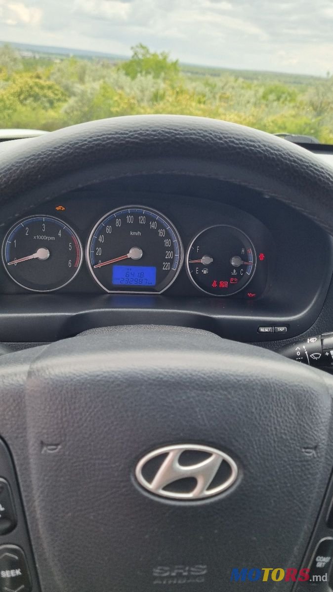 2009' Hyundai Santa Fe photo #1