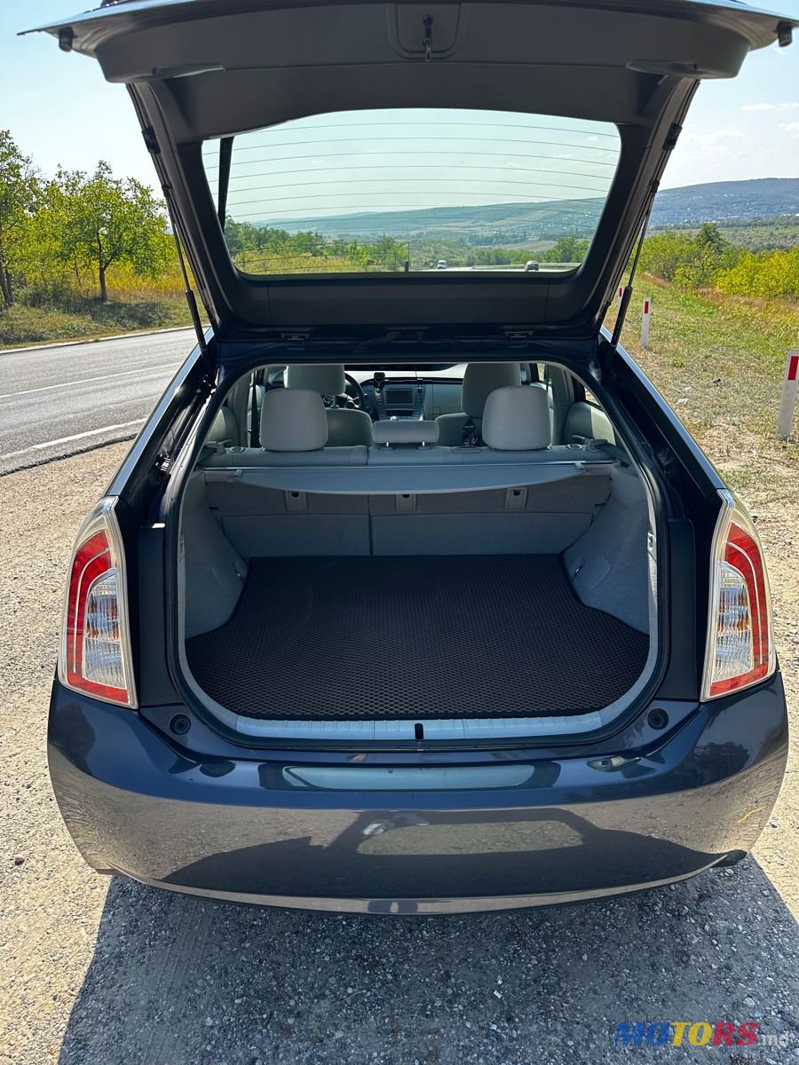 2015' Toyota Prius photo #5