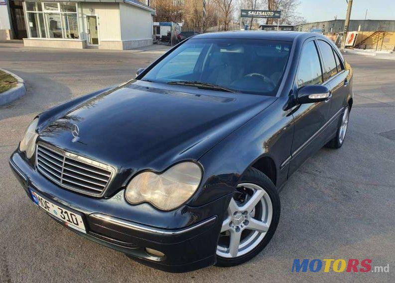 2001' Mercedes-Benz C photo #1
