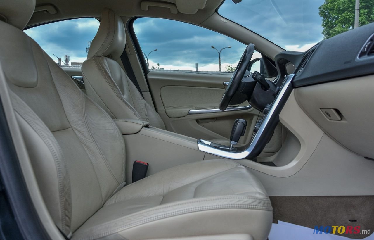 2012' Volvo S60 photo #6