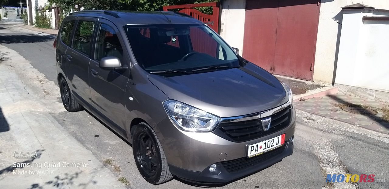 2014' Dacia Lodgy photo #2