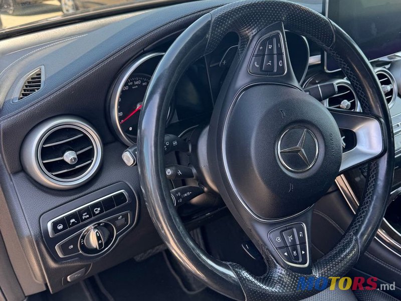 2016' Mercedes-Benz GLC photo #6