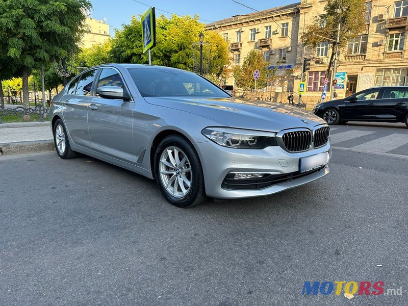 2017' BMW 5 Series photo #1