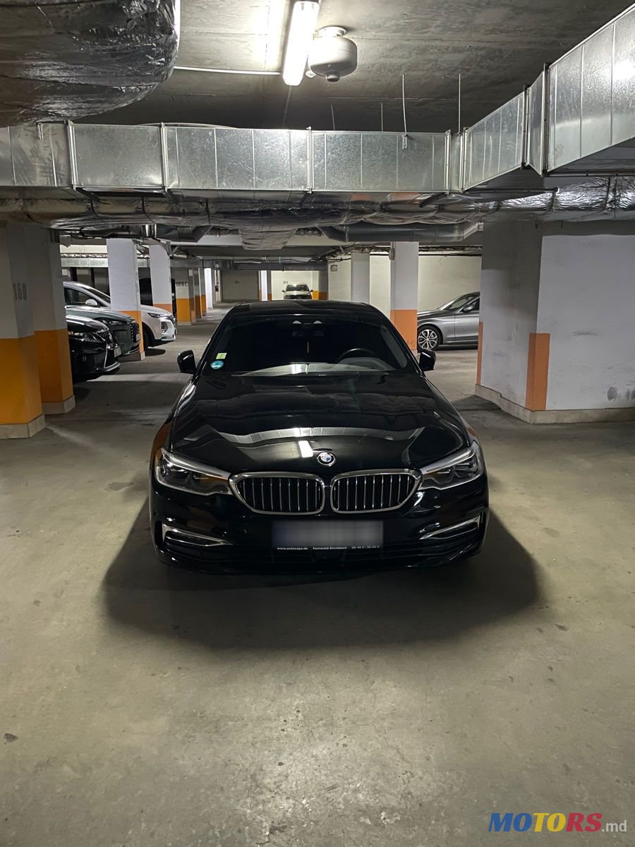2019' BMW 5 Series photo #1