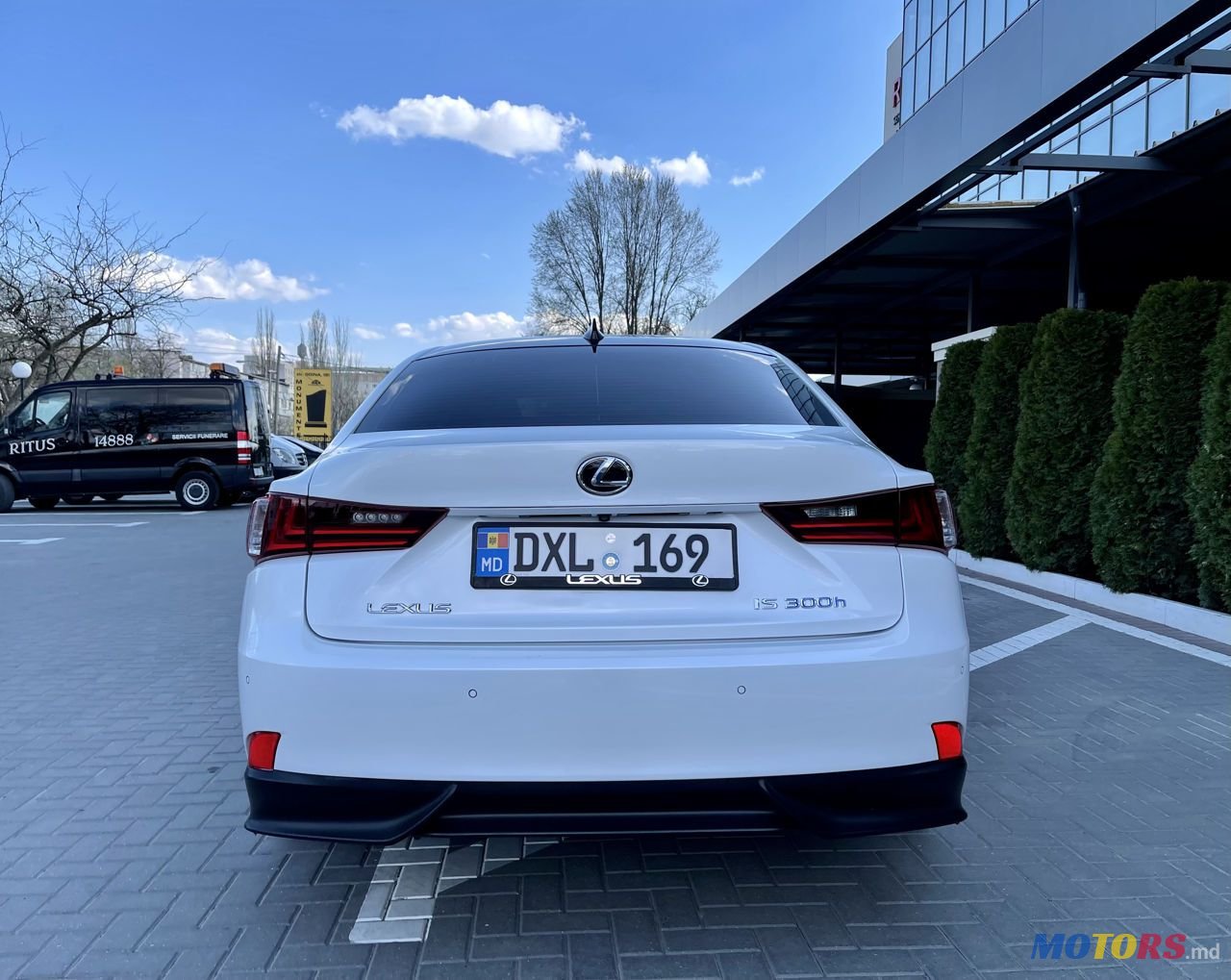 2015' Lexus Is Series photo #5