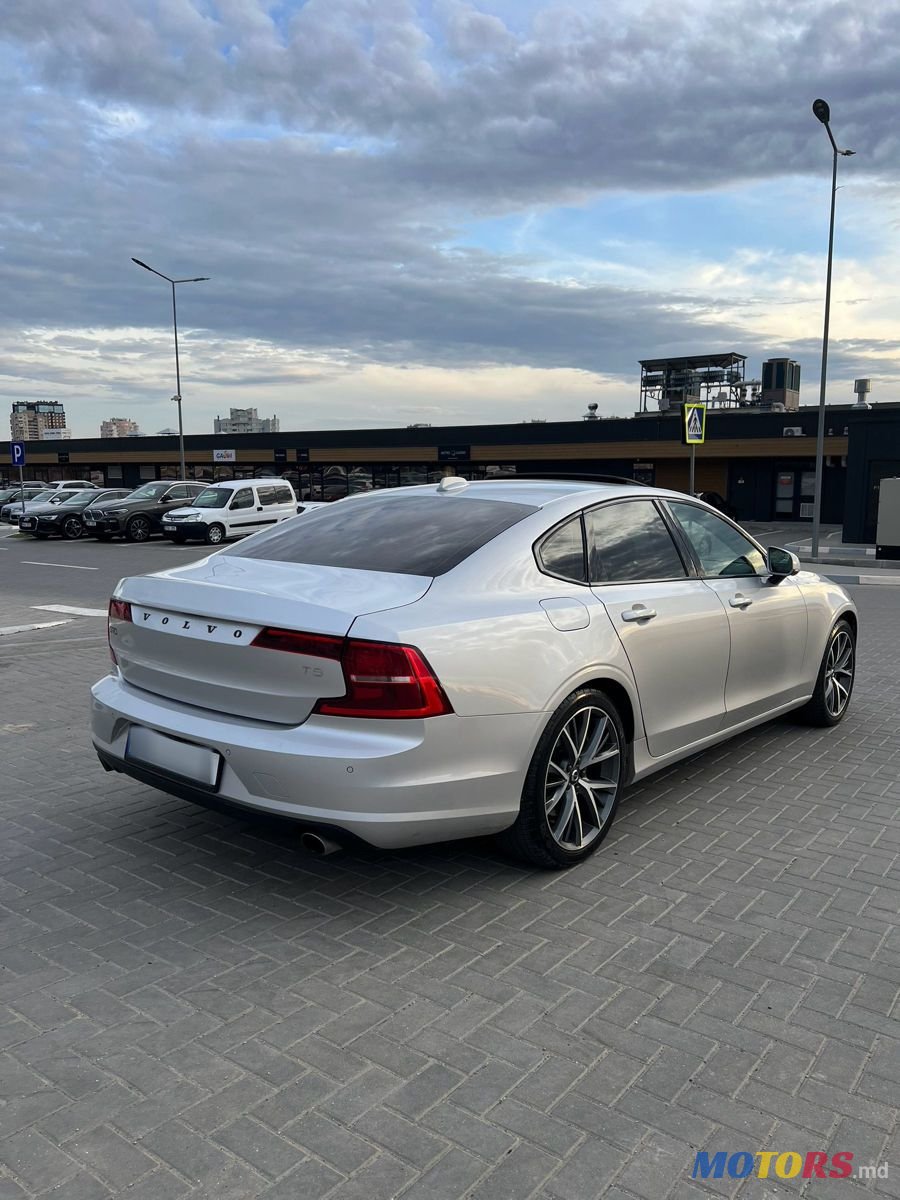 2017' Volvo S90 photo #2