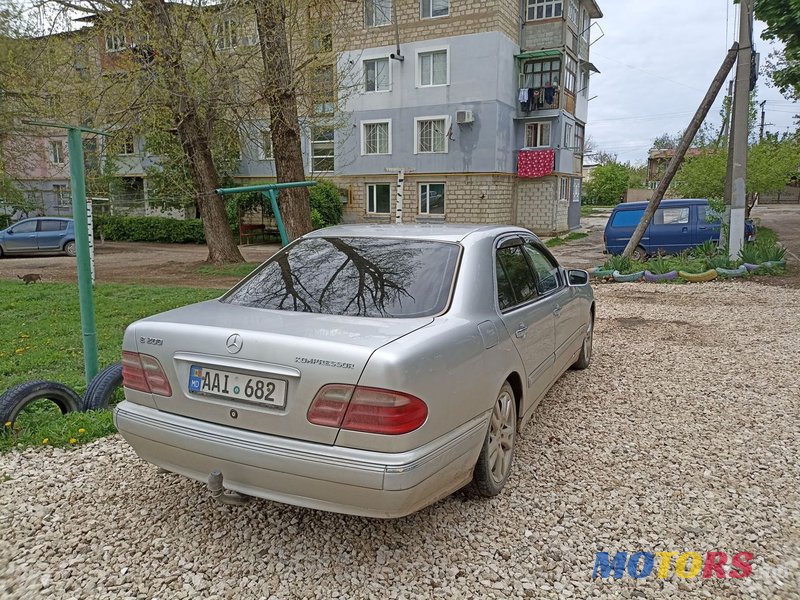 2000' Mercedes-Benz E Класс photo #3