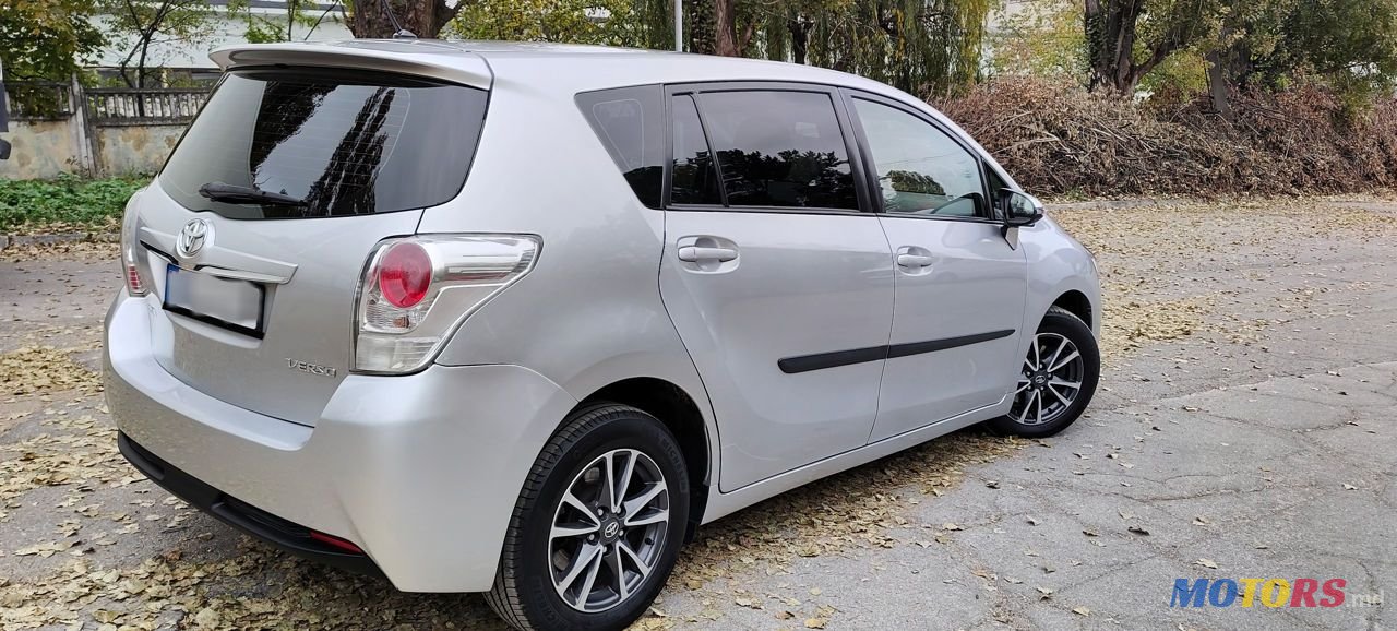 2013' Toyota Verso photo #2