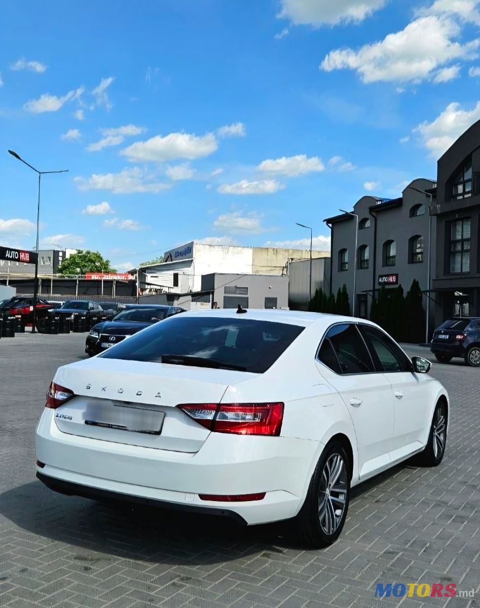 2020' Skoda Superb photo #5