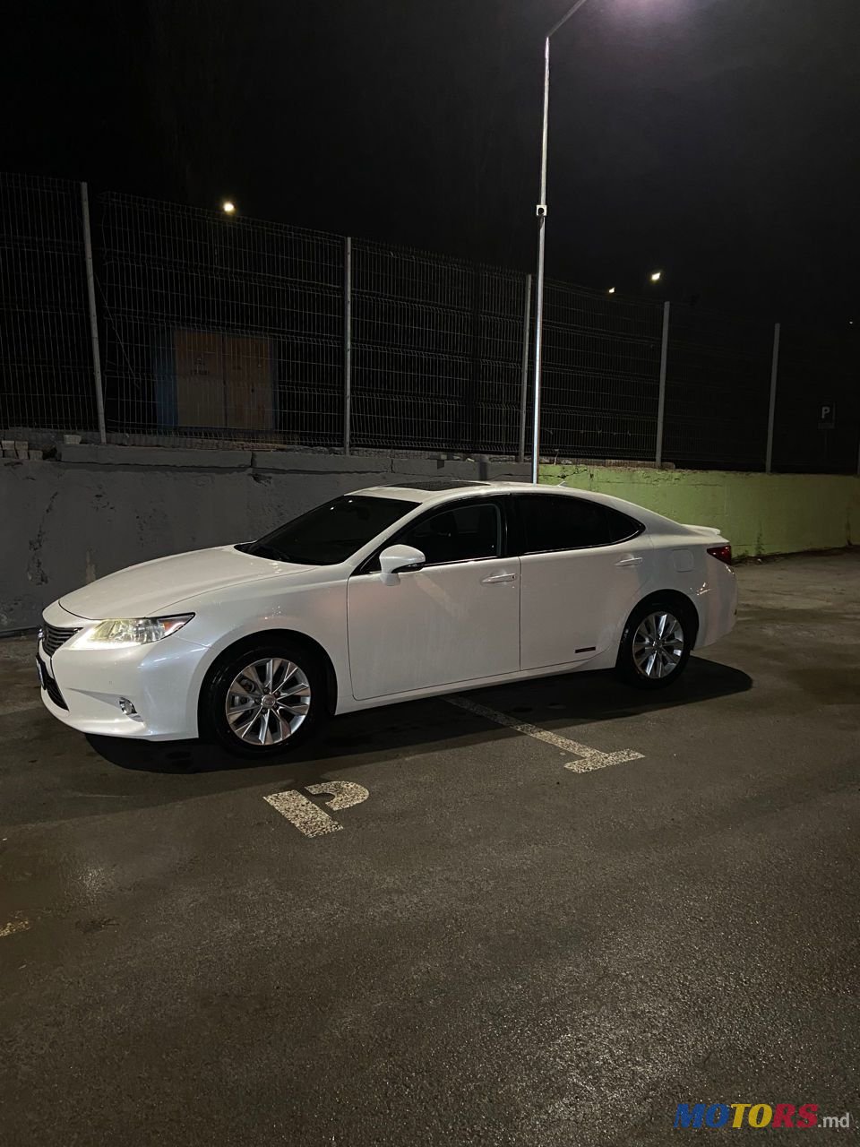 2014' Lexus Es Series photo #4