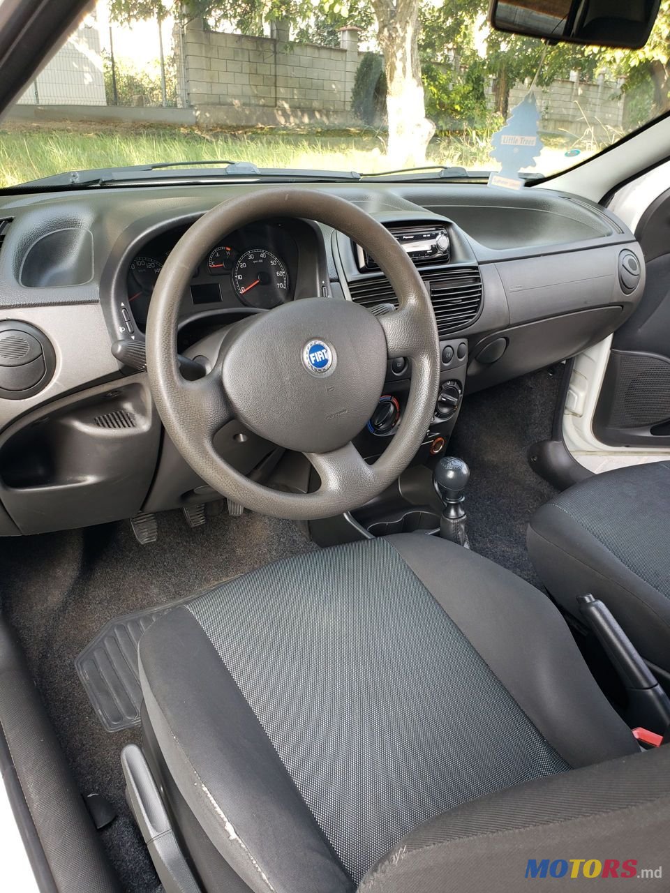 2008' Fiat Punto photo #6