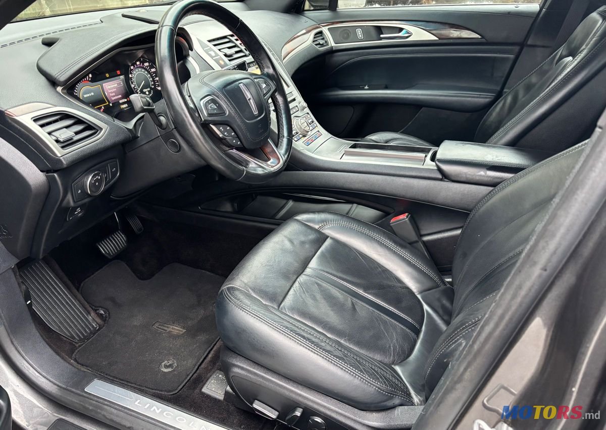 2017' Lincoln MKZ photo #4