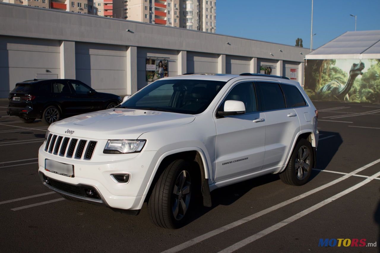 2015' Jeep Grand Cherokee photo #2