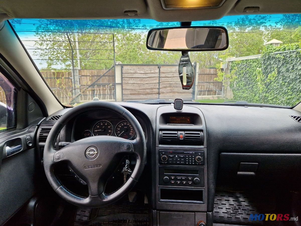 2005' Opel Astra photo #5