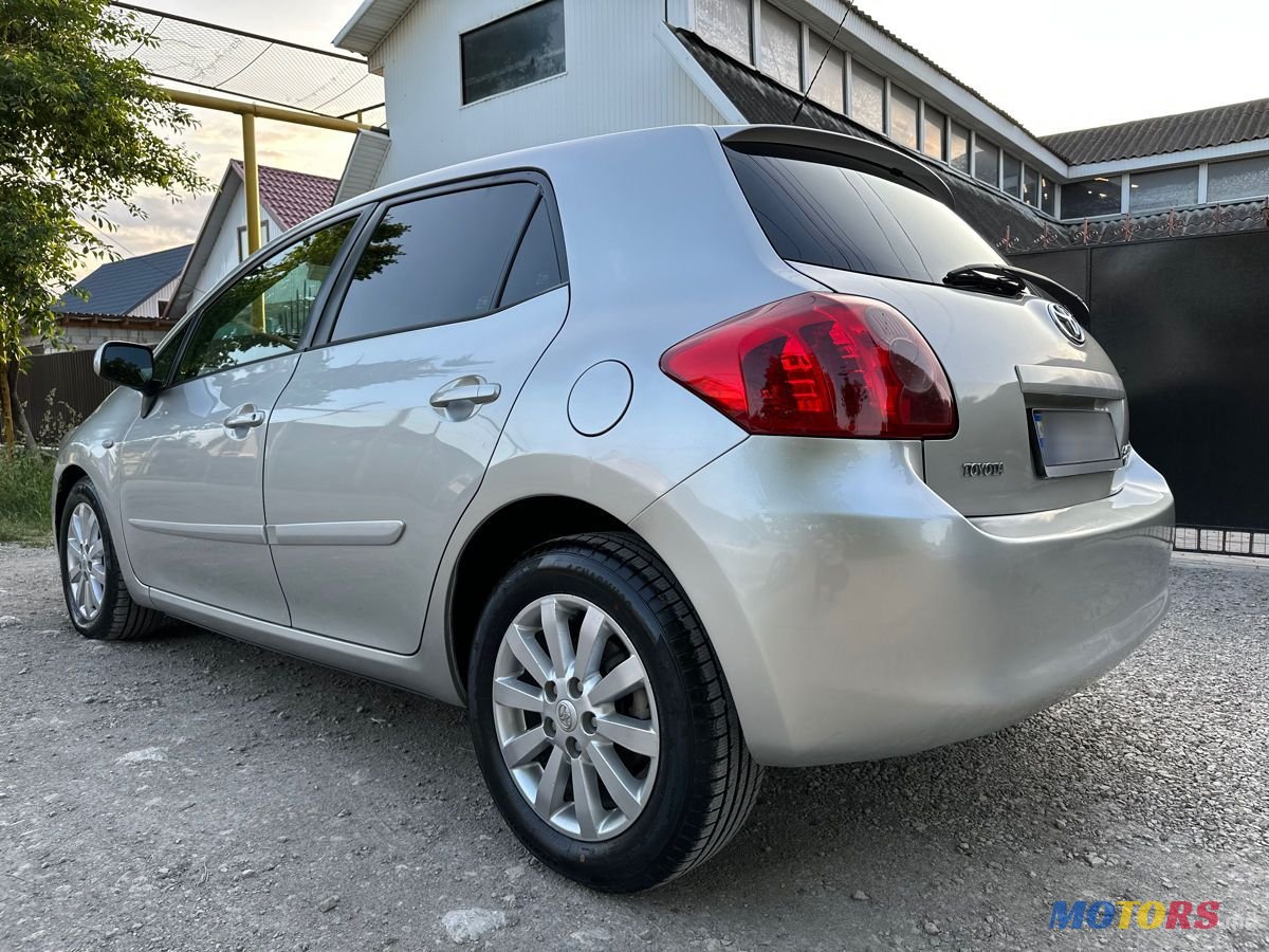 2007' Toyota Auris photo #4