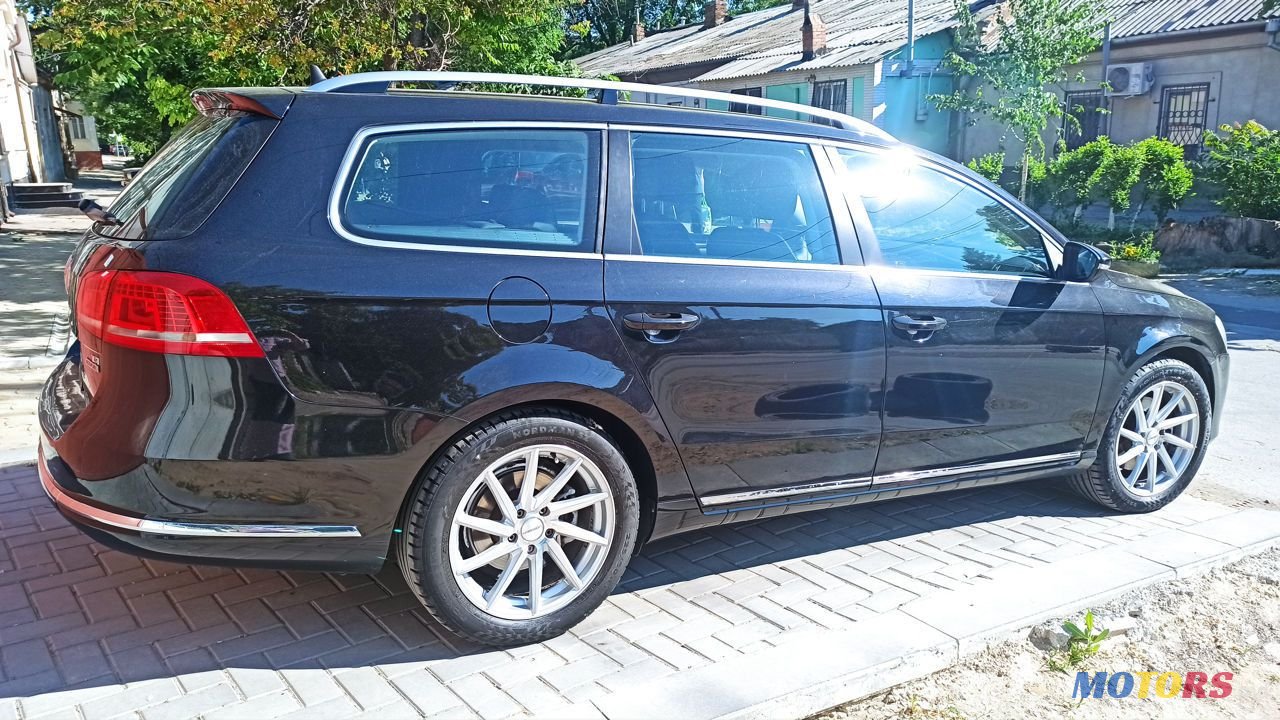 2012' Volkswagen Passat photo #2