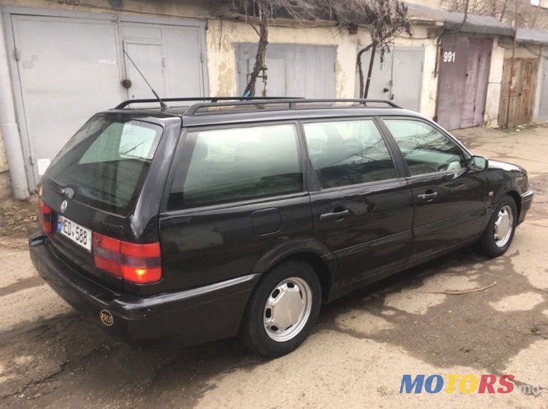 1995' Volkswagen Passat photo #5