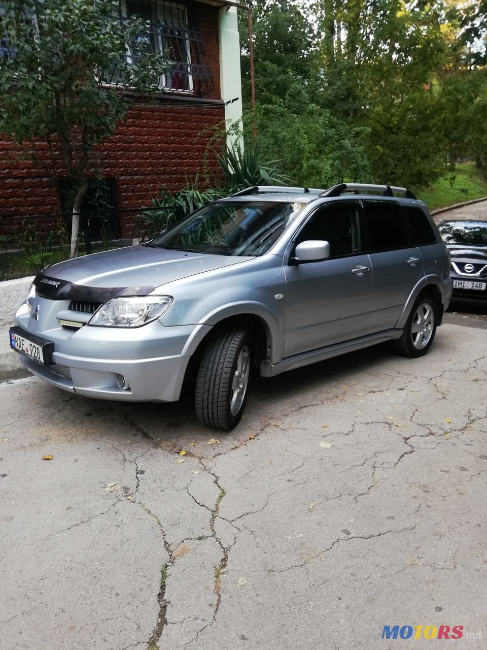 2008' Mitsubishi Outlander photo #2