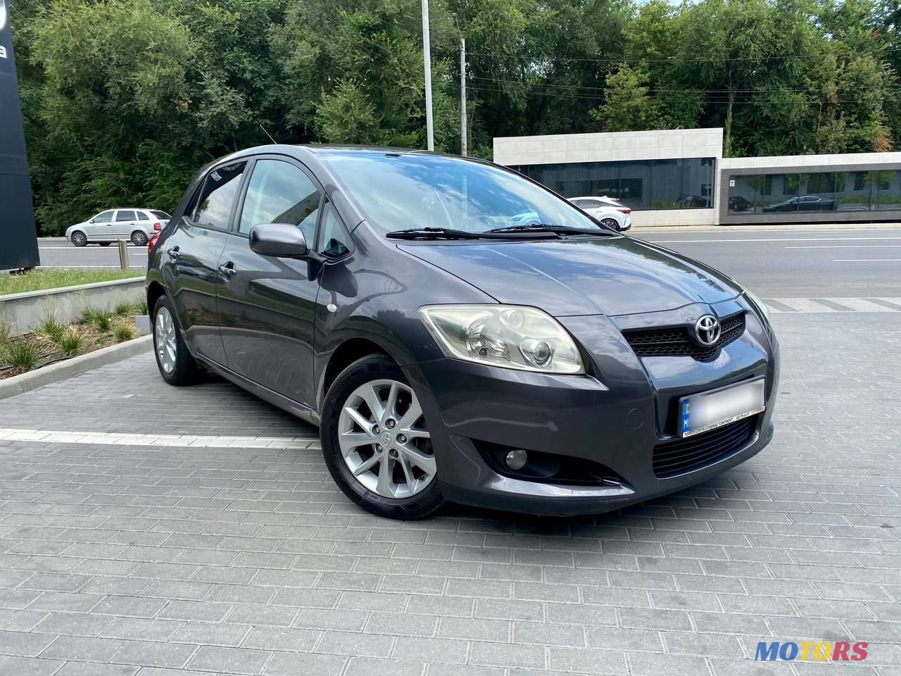 2008' Toyota Auris photo #1