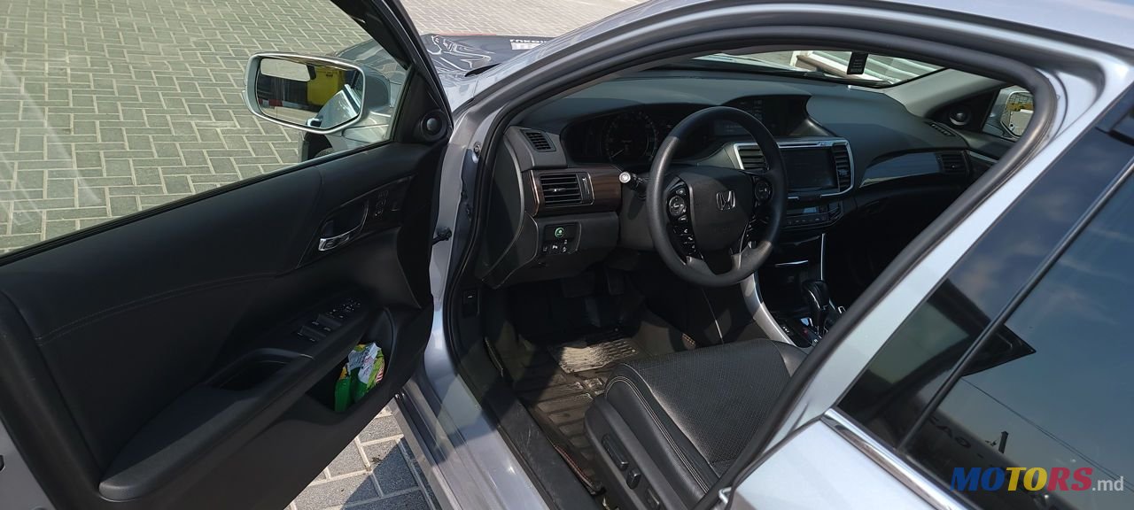 2017' Honda Accord photo #3
