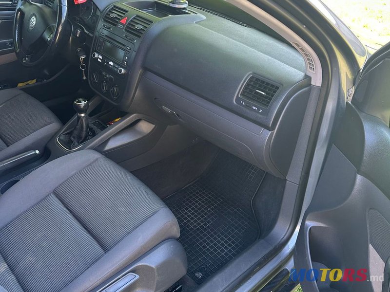 2007' Volkswagen Golf photo #6