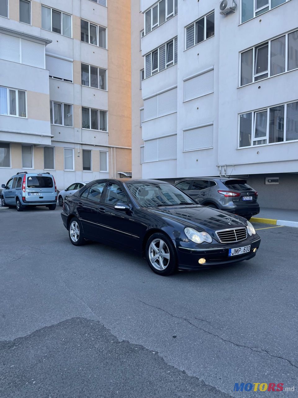 2004' Mercedes-Benz C Класс photo #2