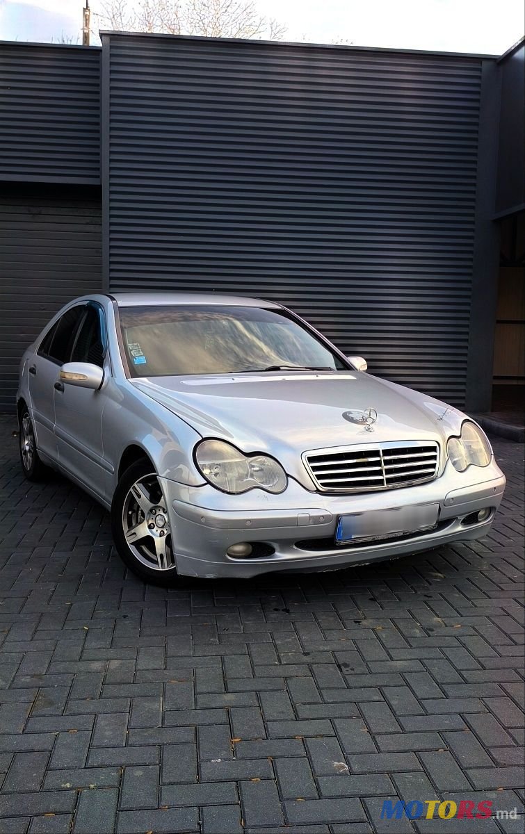 2002' Mercedes-Benz C-Class photo #1